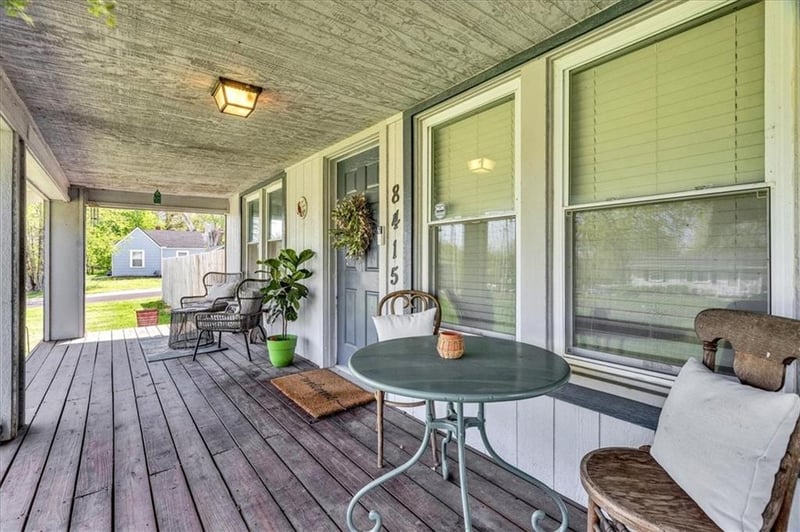 8415 W 47th St, Overland Park, KS 66203