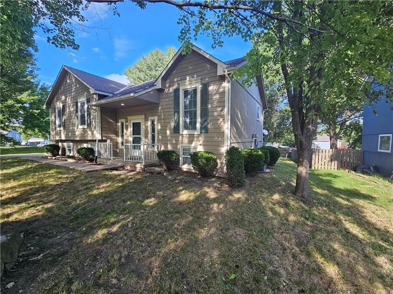 1307 Florance Ave, Lee's Summit, MO 64086