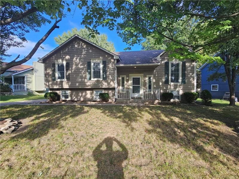 1307 Florance Ave, Lee's Summit, MO 64086