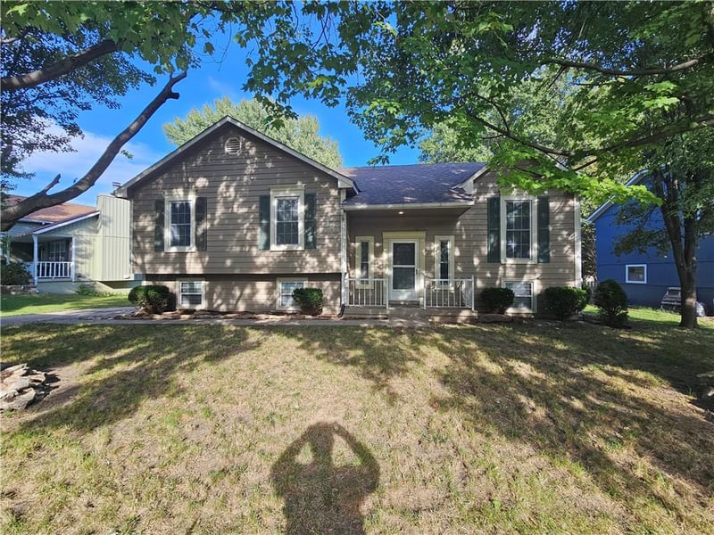 1307 Florance Ave, Lee's Summit, MO 64086