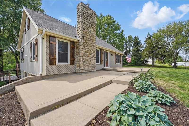5700 N 123rd St, Kansas City, KS 66109