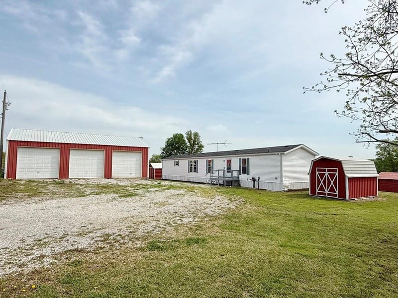 9177 S 751 Rd, Stockton, MO 65785