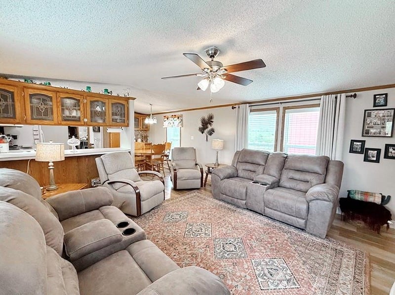 9177 S 751 Rd, Stockton, MO 65785