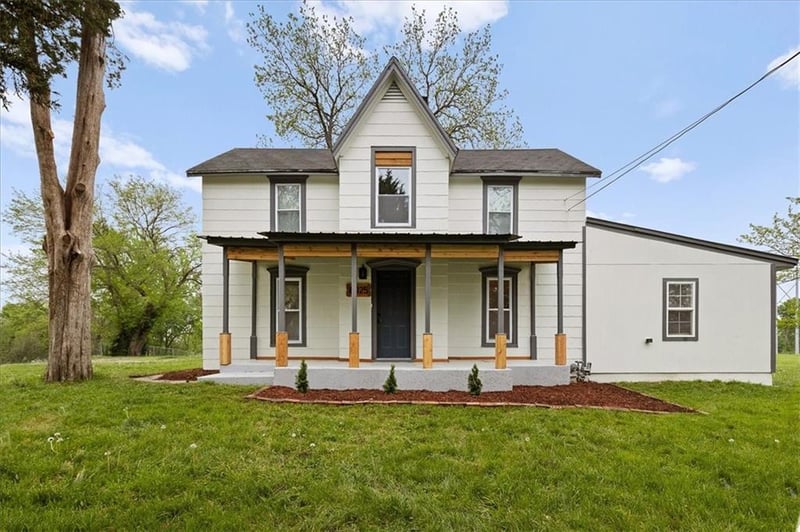 8025 E 57th St, Kansas City, MO 64129