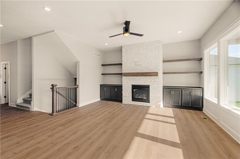 17148 Heatherwood St, Olathe, KS 66062