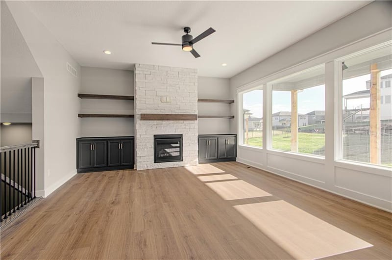 17148 Heatherwood St, Olathe, KS 66062