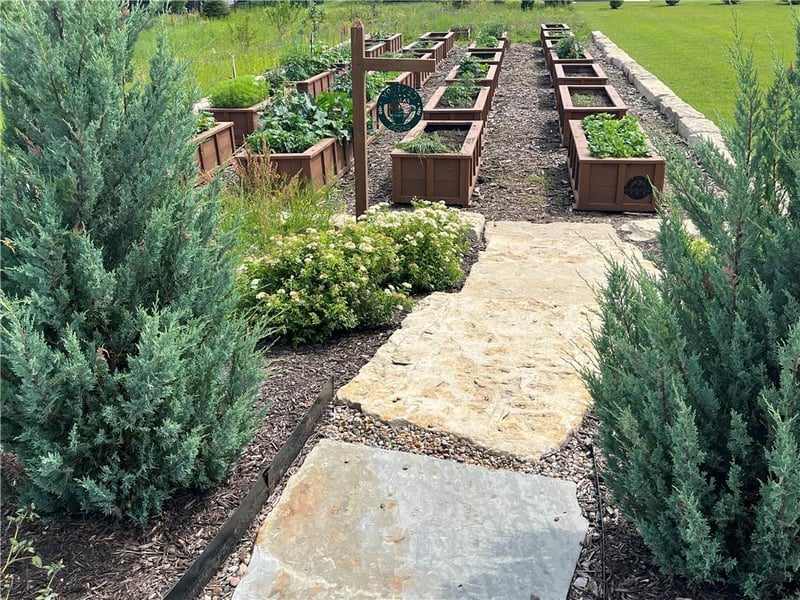 16928 Parkhill St, Overland Park, KS 66221