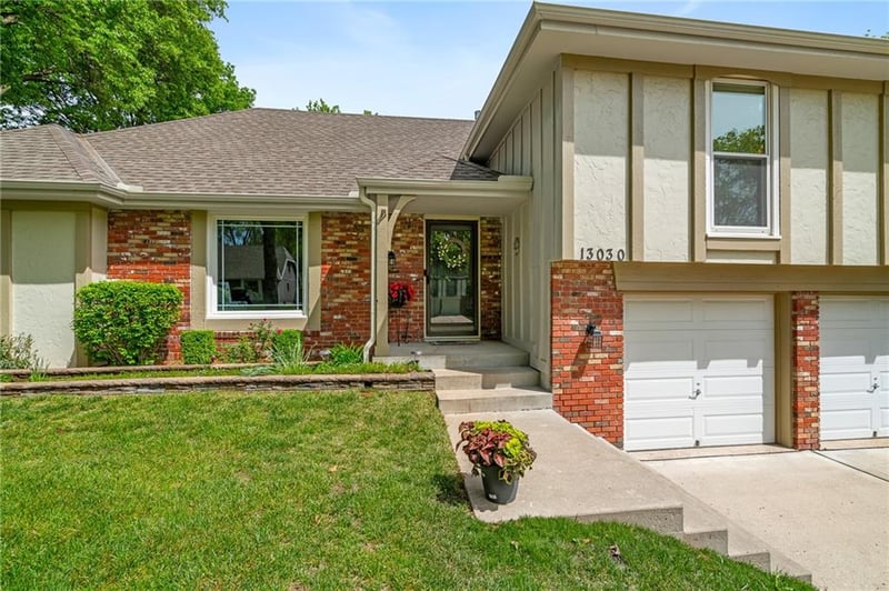 13030 W 105th St, Overland Park, KS 66215