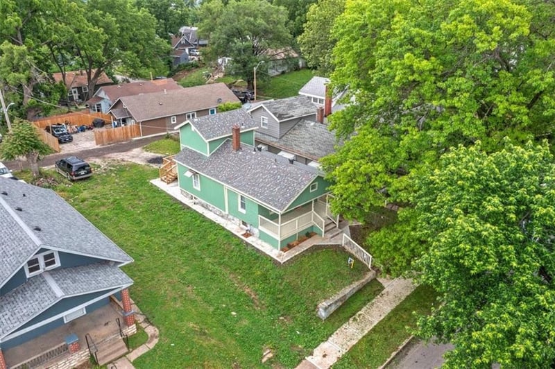 6008 E 9th St, Kansas City, MO 64125
