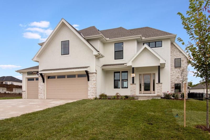 2705 Wheatley Dr, Blue Springs, MO 64029