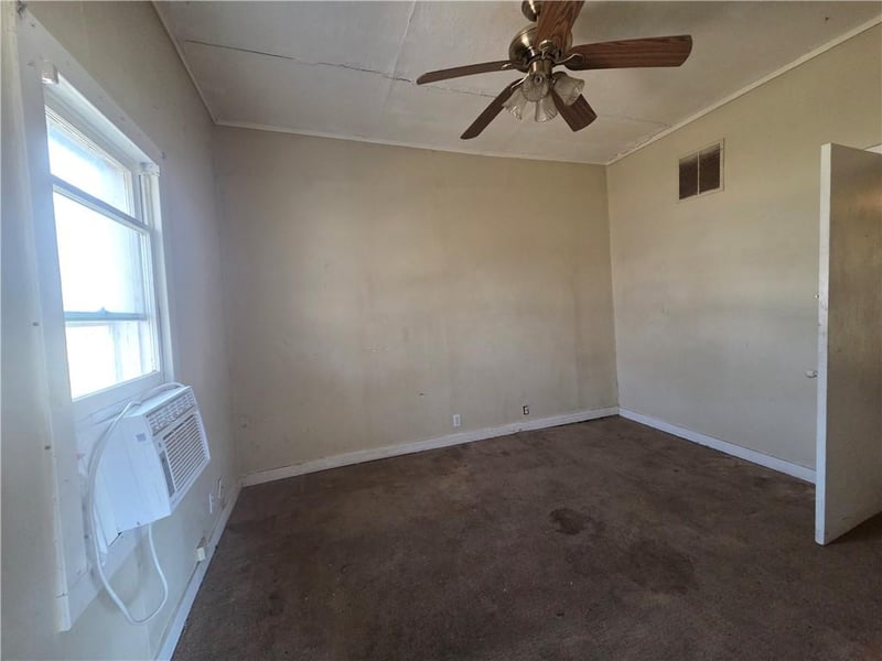 329 Center St, Gardner, KS 66030