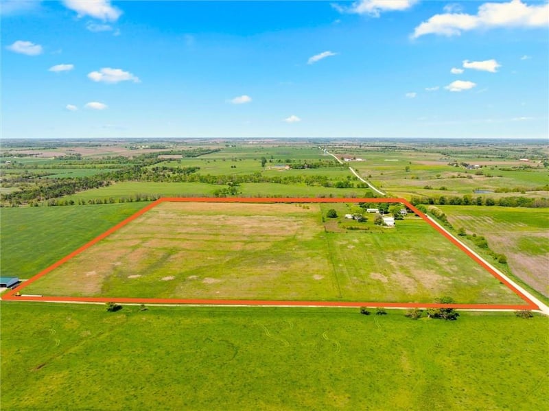 657 N 400 Rd, Overbrook, KS 66524
