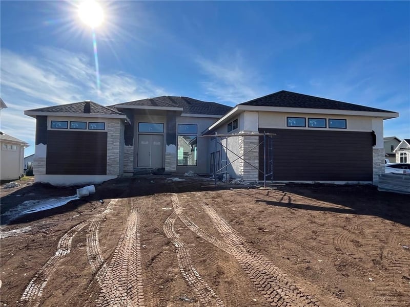 12605 170th St, Overland Park, KS 66221