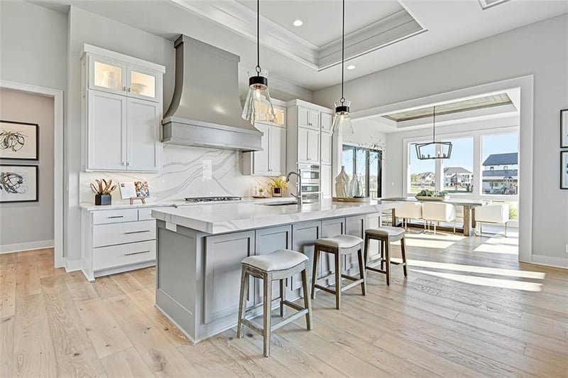 12605 170th St, Overland Park, KS 66221