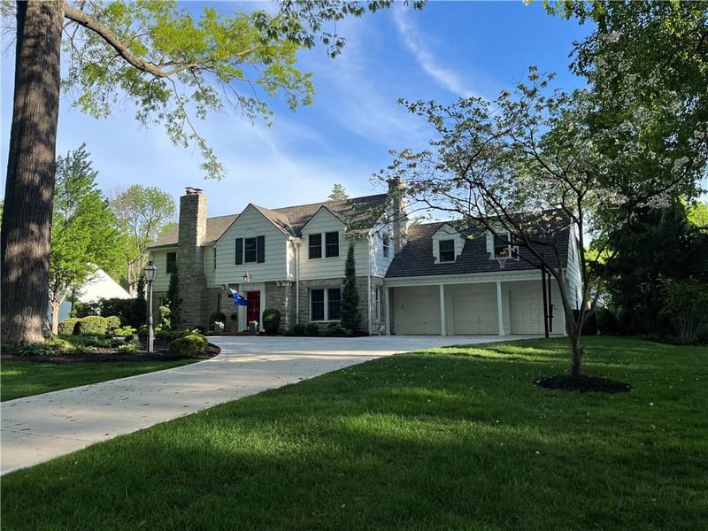 3317 Tomahawk Rd, Mission Hills, KS 66208