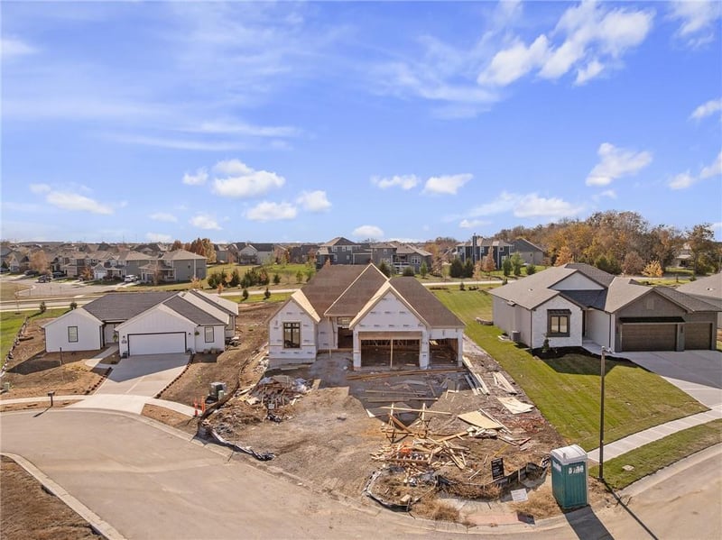9069 Shady Bend Rd, Lenexa, KS 66227