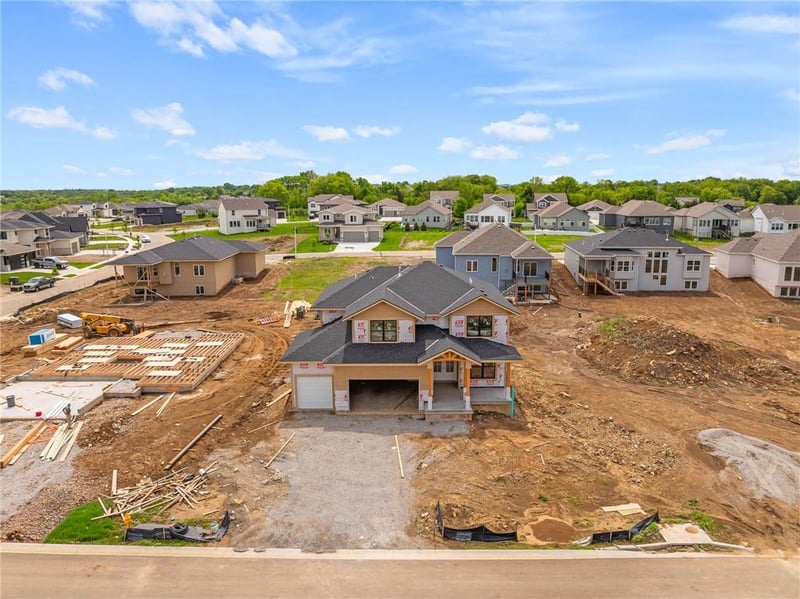 25031 141st St, Olathe, KS 66061