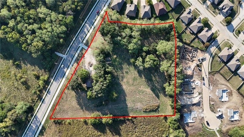 9121 Old Stagecoach Rd, Kansas City, MO 64154