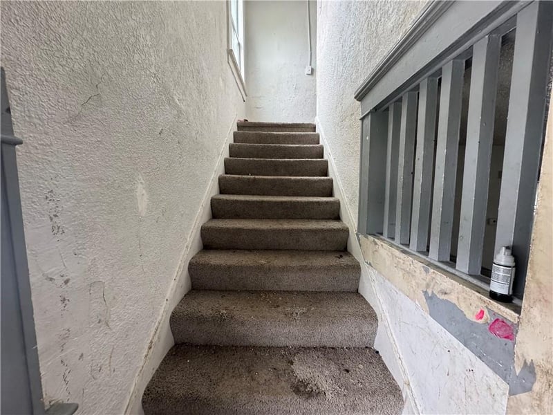 5541 Chestnut Ave, Kansas City, MO 64130