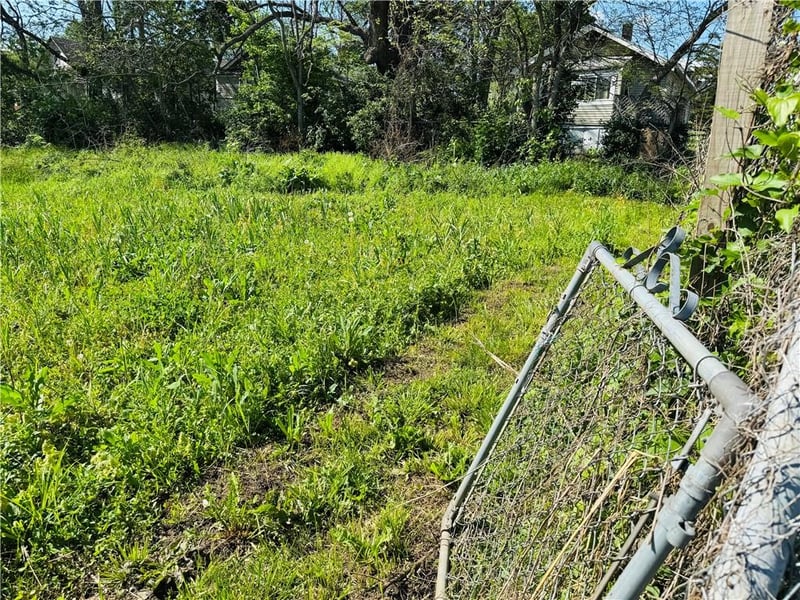 2810 Cleveland Ave, Kansas City, MO 64128