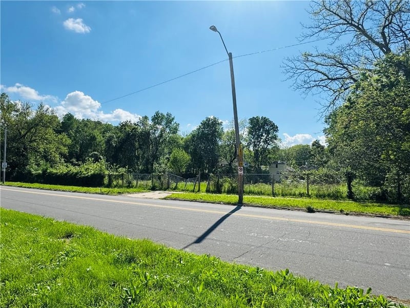 2810 Cleveland Ave, Kansas City, MO 64128