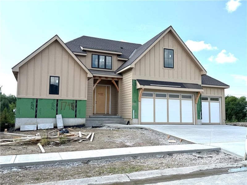 17441 Parkhill St, Overland Park, KS 66221