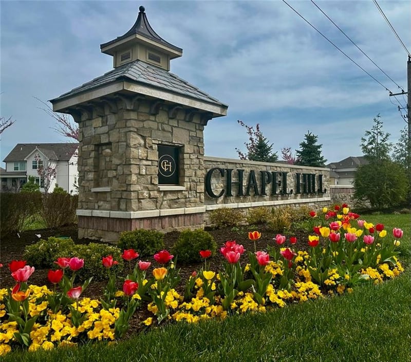 17441 Parkhill St, Overland Park, KS 66221