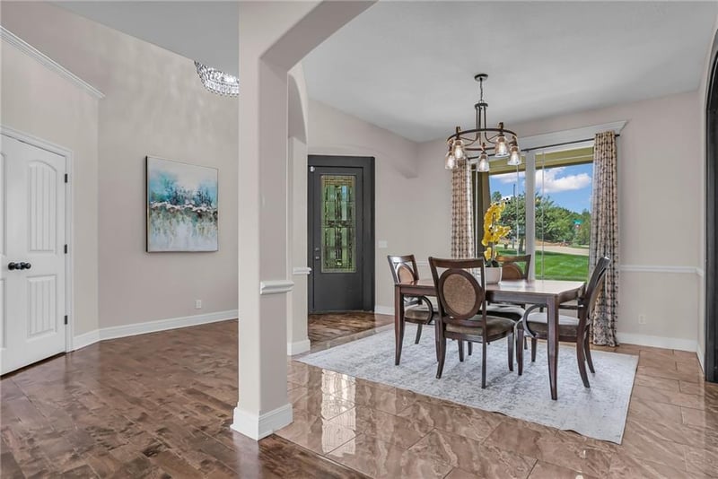 2204 SE Pine Gate Cir, Blue Springs, MO 64014