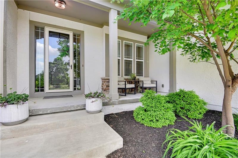 24411 W 70th St, Shawnee, KS 66226