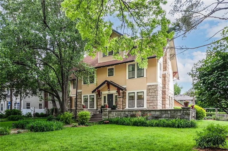 7300 Summit St, Kansas City, MO 64114