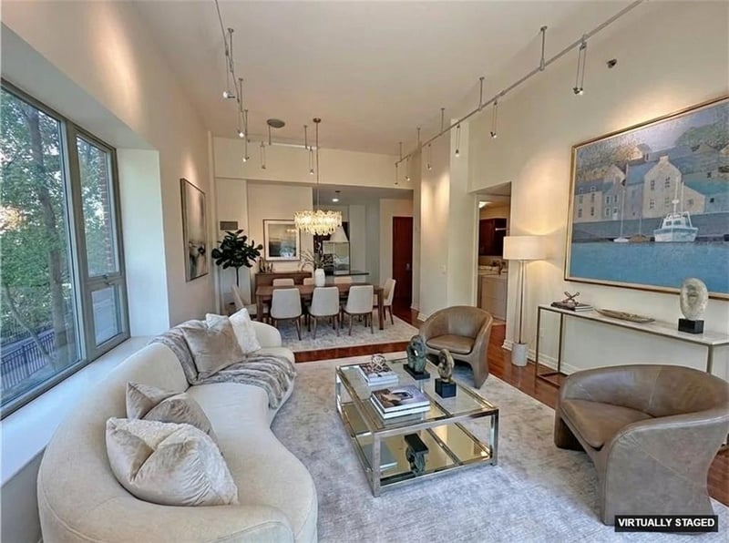 4950 Central St #102, Kansas City, MO 64112