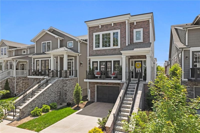 717 W 44th Ter, Kansas City, MO 64111