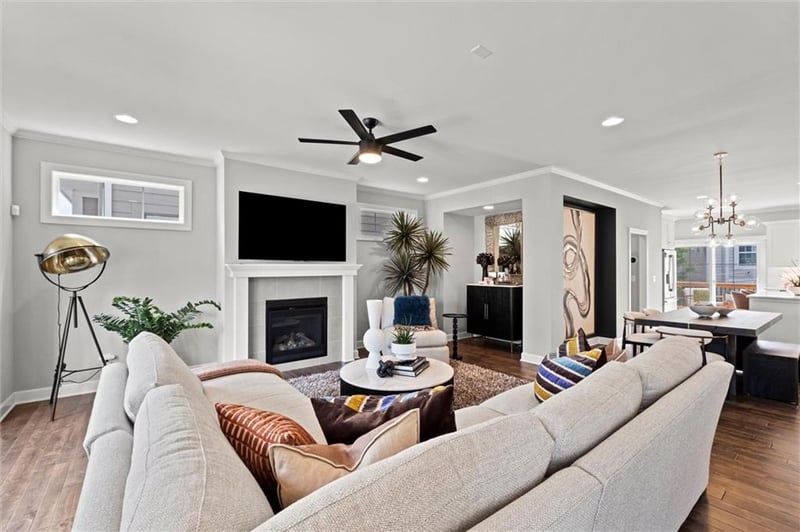 717 W 44th Ter, Kansas City, MO 64111
