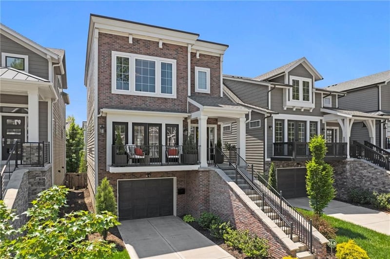 717 W 44th Ter, Kansas City, MO 64111
