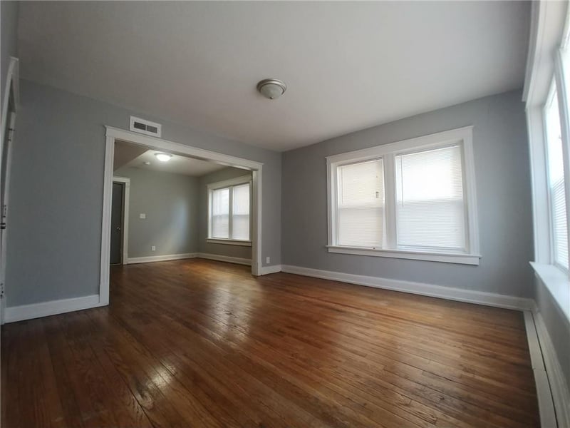 2708 Benton Blvd, Kansas City, MO 64128