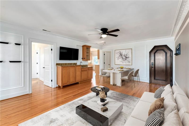 807 48th St #702, Kansas City, MO 64112