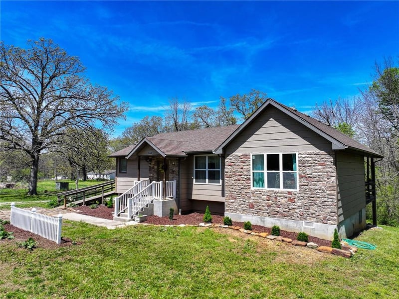 10875 SE 54 Hw, Collins, MO 64738