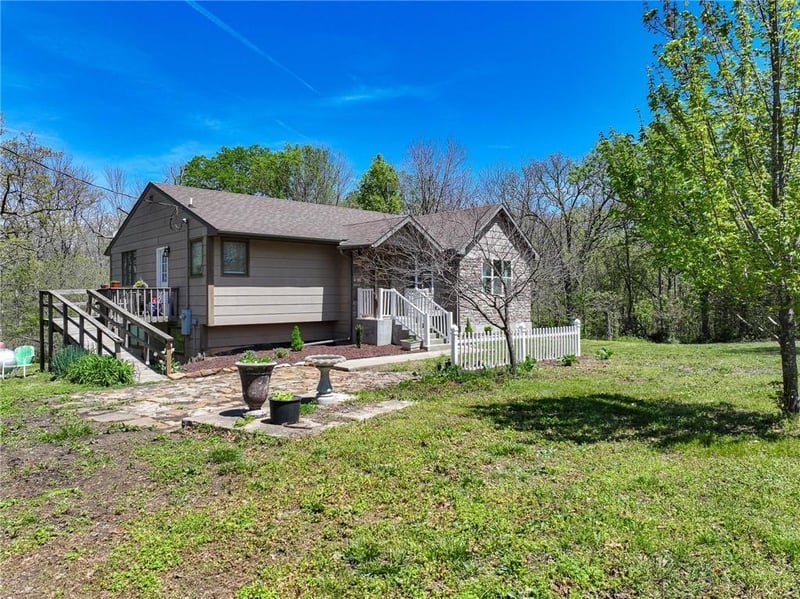 10875 SE 54 Hw, Collins, MO 64738