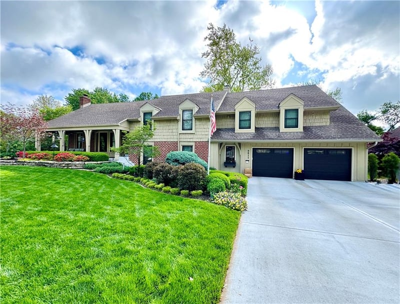 9811 Briar Dr, Overland Park, KS 66207