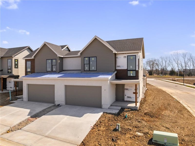 9595 Jupiter St, Lenexa, KS 66219