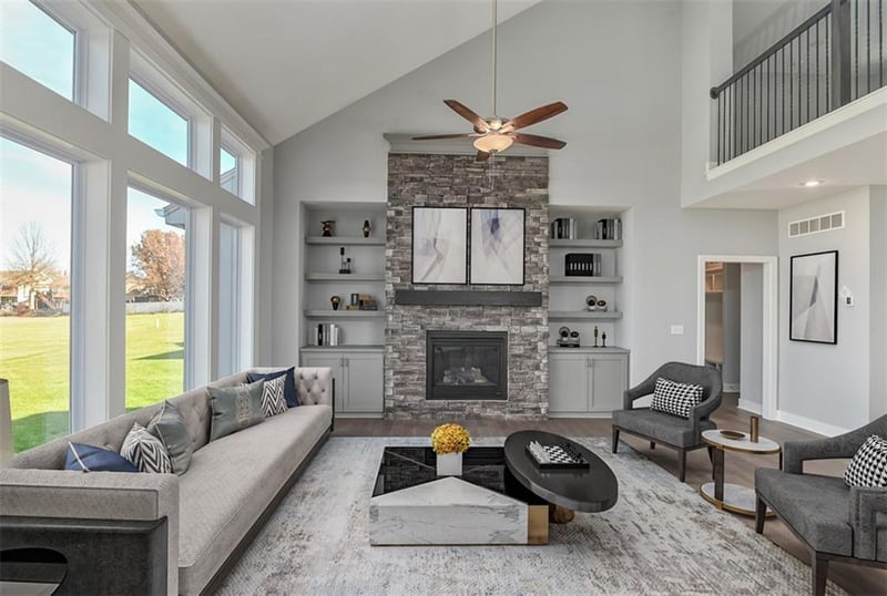 6018 Apache Dr, Shawnee, KS 66226