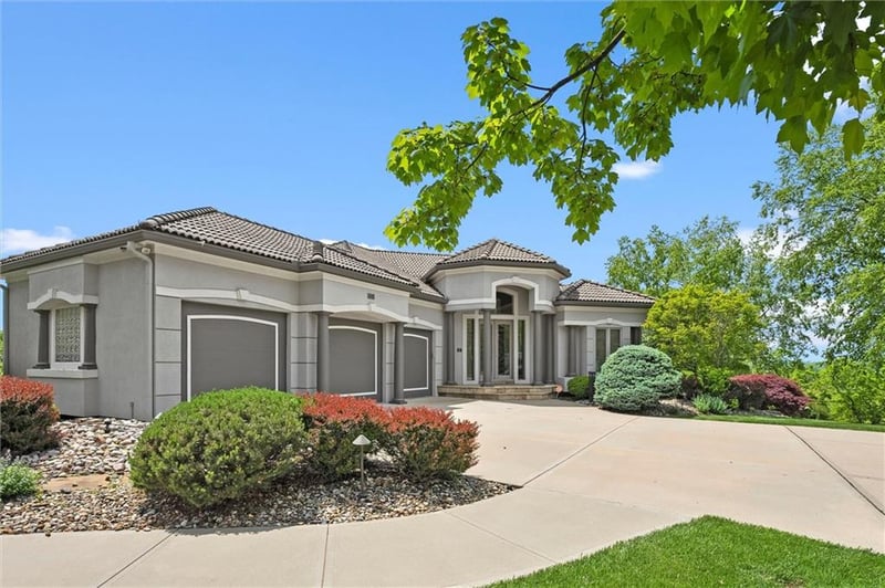 21211 E 34th St S, Independence, MO 64057