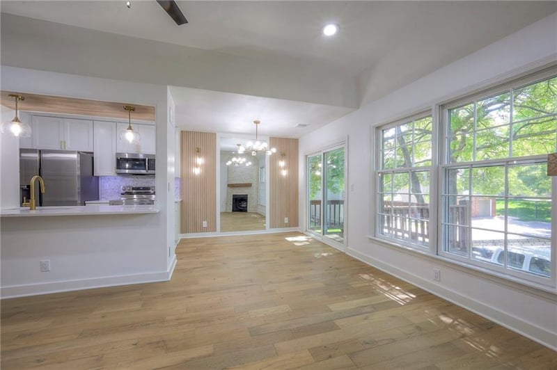 12136 Hayes St, Overland Park, KS 66213