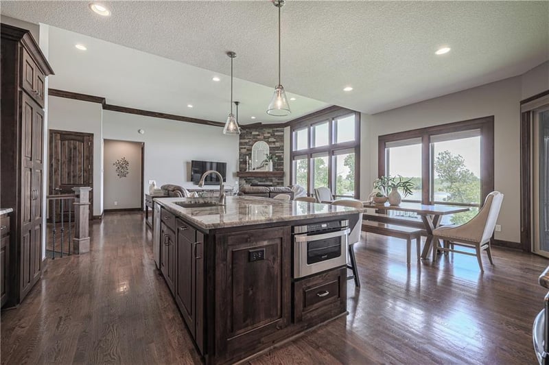 1415 Kensington Ln, Raymore, MO 64083