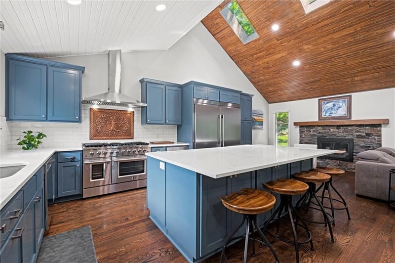 129 Terrace Trail South St, Lake Quivira, KS 66217