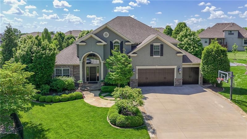 4502 Verona Ct, Riverside, MO 64150