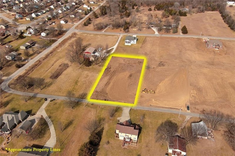 2104 Limit St, Leavenworth, KS 66048