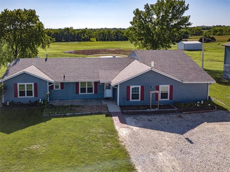 3668 Colorado Rd, Pomona, KS 66076