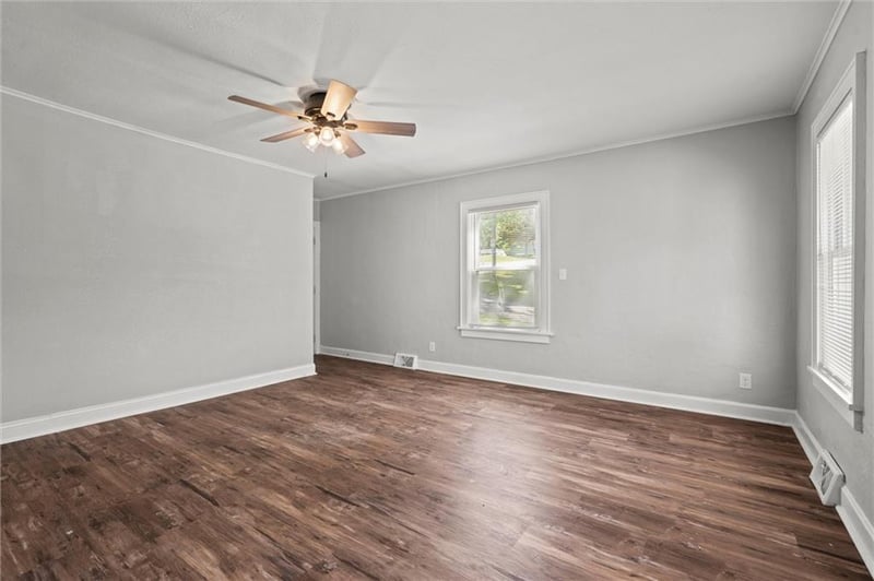4001 NW South Dr, Riverside, MO 64150