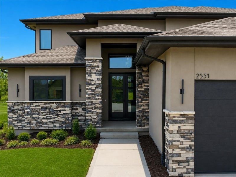 2531 Woodland Oak Cir, Lee's Summit, MO 64086